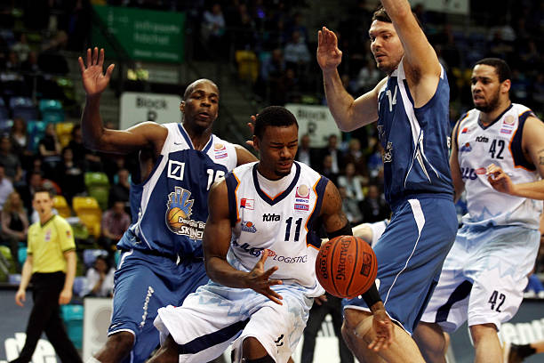 足球树立了 足球树立了