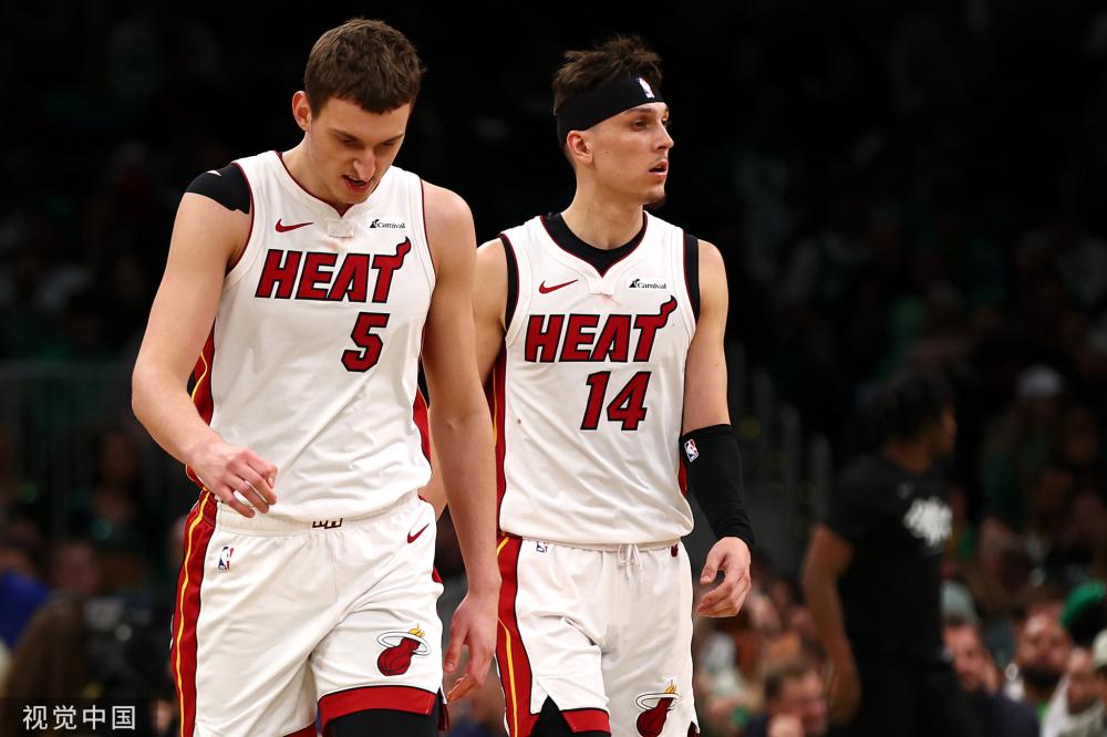 中锋虽然目 中锋虽然目